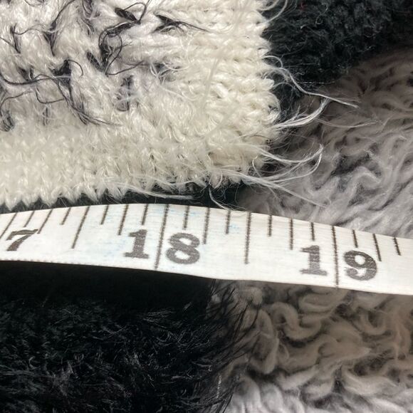 OLIVER Fuzzy Eyelash Asymmetrical Black/ Gray Fuzzy Sweater - Picture 3 of 8